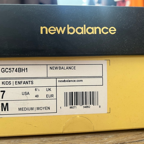 New Balance Conversations Amongst Us 574 - Picture 3 of 3